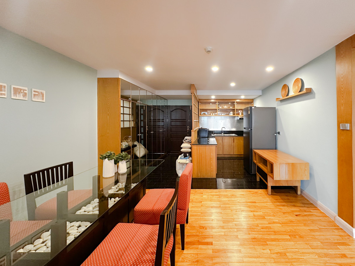 ให้เช่าคอนโดสุขุมวิท อโศก ทองหล่อ : Supalai Place Sukhumvit 39 - 2BR - 150sqm.
