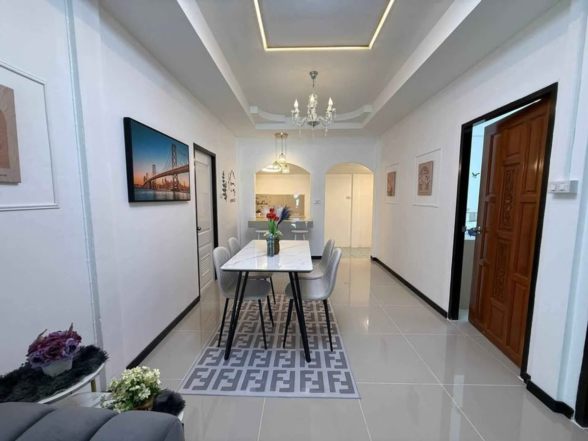 ขายบ้านพัทยา บางแสน ชลบุรี สัตหีบ : หมู่บ้าน พัทยารุ่งเรือง / 3 ห้องนอน (ขาย), Moo Baan Pattaya Rungrueng / 3 Bedrooms (FOR SALE) BEWN121