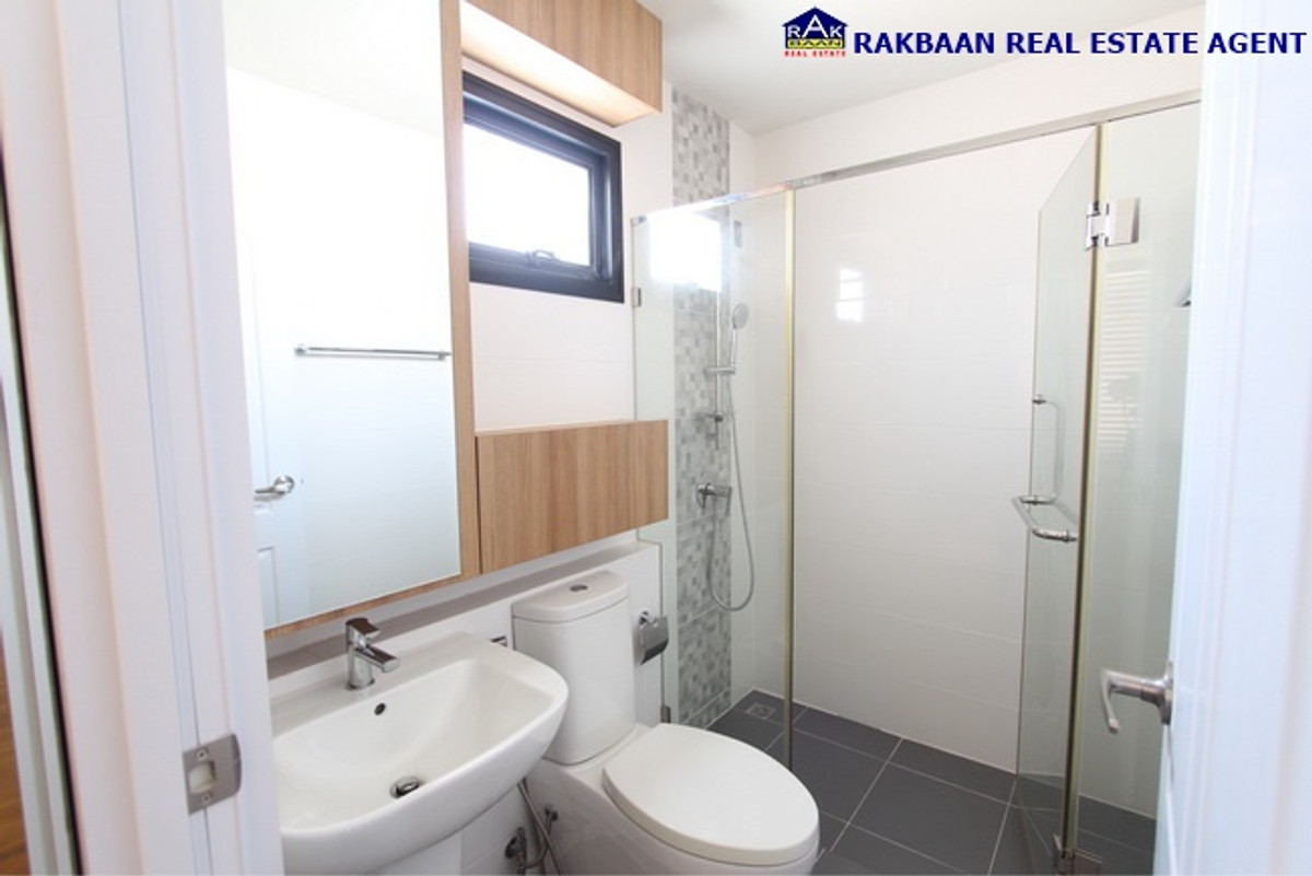 ขายบ้านนวมินทร์ รามอินทรา : ขายบ้านใกล้แฟชั่นไอส์แลนด์ เสนาพาร์ควิลล์ 46.1 ตร.ว. 3 นอน 3 ห้องน้ำ ตกแต่งครบ สวย พร้อมผู้เช่า 35,000บาท ต่อเดือน