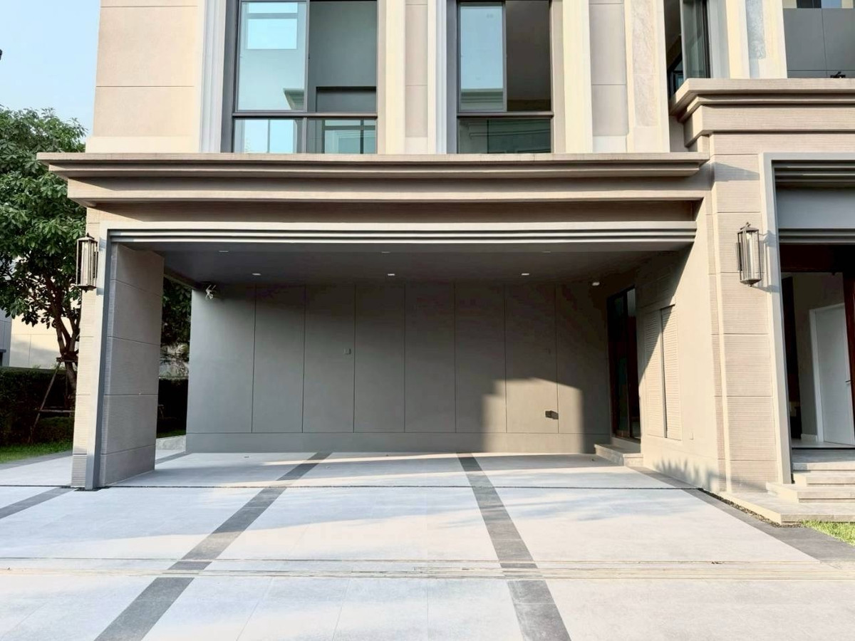 For SaleHousePhutthamonthon, Salaya : Special Price🔥 Grand Bangkok Boulevard Pinklao-Borom | Corner plot