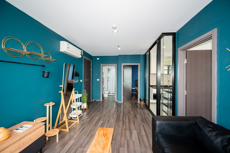 ขายคอนโดอ่อนนุช อุดมสุข : 🔥ขายด่วน+🔥เดอะ เบส พาร์ค อีสต์ สุขุมวิท 77 ใกล้สถานีรถไฟฟ้า BTS อ่อนนุช เฟอร์นิเจอร์ครบ พร้อมเข้าอยู่ 