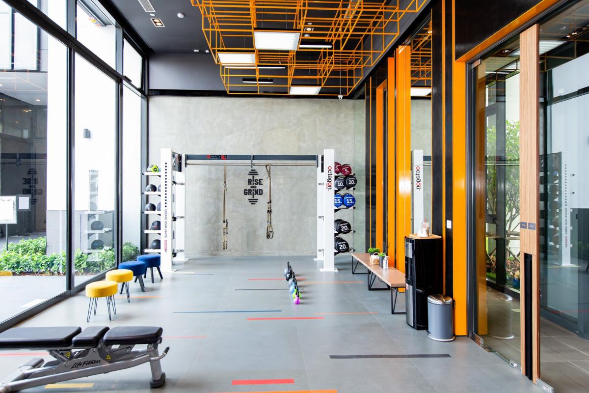 ขายคอนโดอ่อนนุช อุดมสุข : 🔥ขายด่วน+🔥เดอะ ไลน์ สุขุมวิท 101 ใกล้สถานีรถไฟฟ้า BTS ปุณณวิถี เฟอร์นิเจอร์ครบ พร้อมเข้าอยู่ 