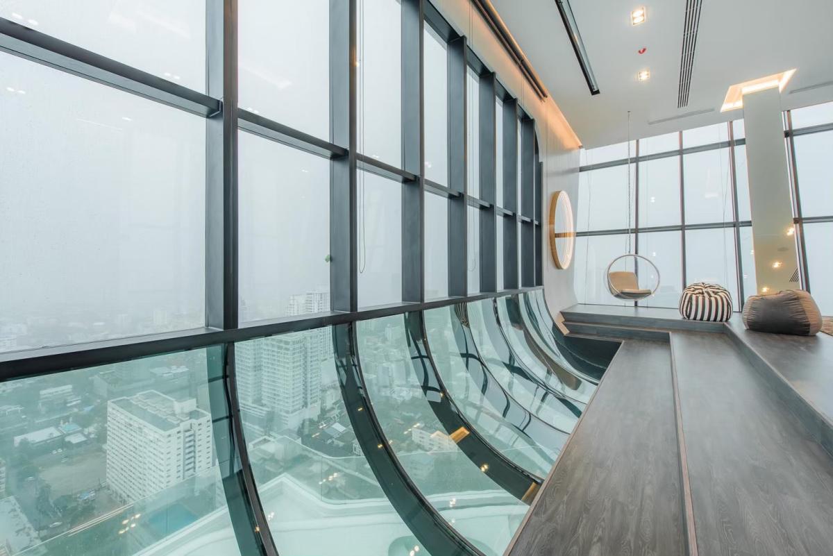 ขายคอนโดสุขุมวิท อโศก ทองหล่อ : 🔥ขายด่วน+🔥เอ็กซ์ที เอกมัย ใกล้สถานีรถไฟฟ้า BTS เอกมัย เฟอร์นิเจอร์ครบ พร้อมเข้าอยู่ 