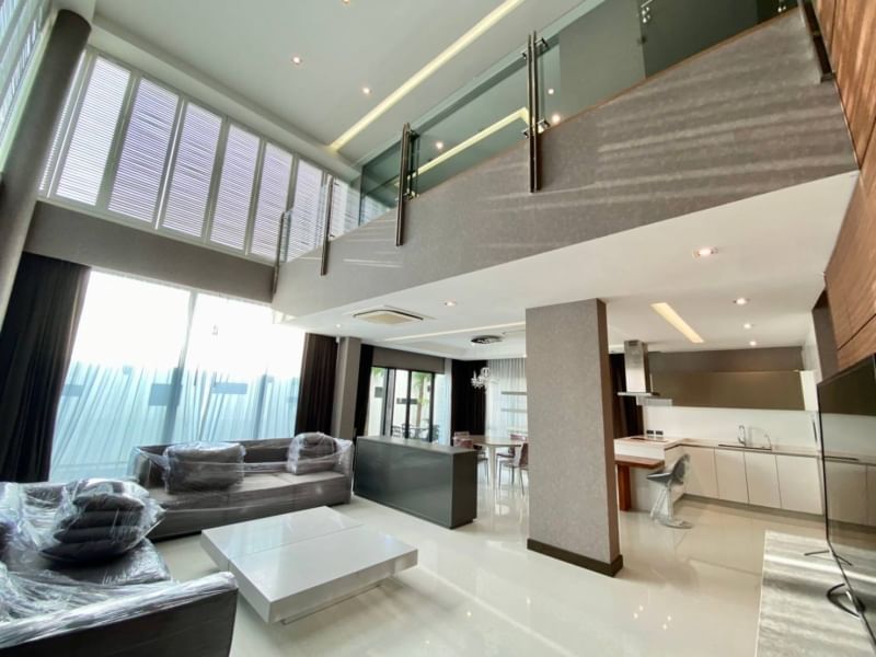 ให้เช่าบ้านพระราม 9 เพชรบุรีตัดใหม่ RCA : 🔥เช่าด่วน+🔥 อิสสระ เรสซิเดนซ์ พระราม 9 ใกล้สถานีรถไฟฟ้าสายสีส้ม สถานีประดิษฐ์มนูธรรม เฟอร์นิเจอร์ครบพร้อมเข้าอยู่