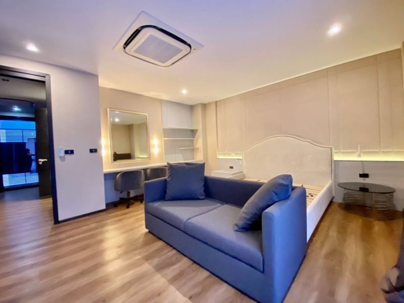 ให้เช่าบ้านพระราม 9 เพชรบุรีตัดใหม่ RCA : 🔥เช่าด่วน+🔥 อิสสระ เรสซิเดนซ์ พระราม 9 ใกล้สถานีรถไฟฟ้าสายสีส้ม สถานีประดิษฐ์มนูธรรม เฟอร์นิเจอร์ครบพร้อมเข้าอยู่