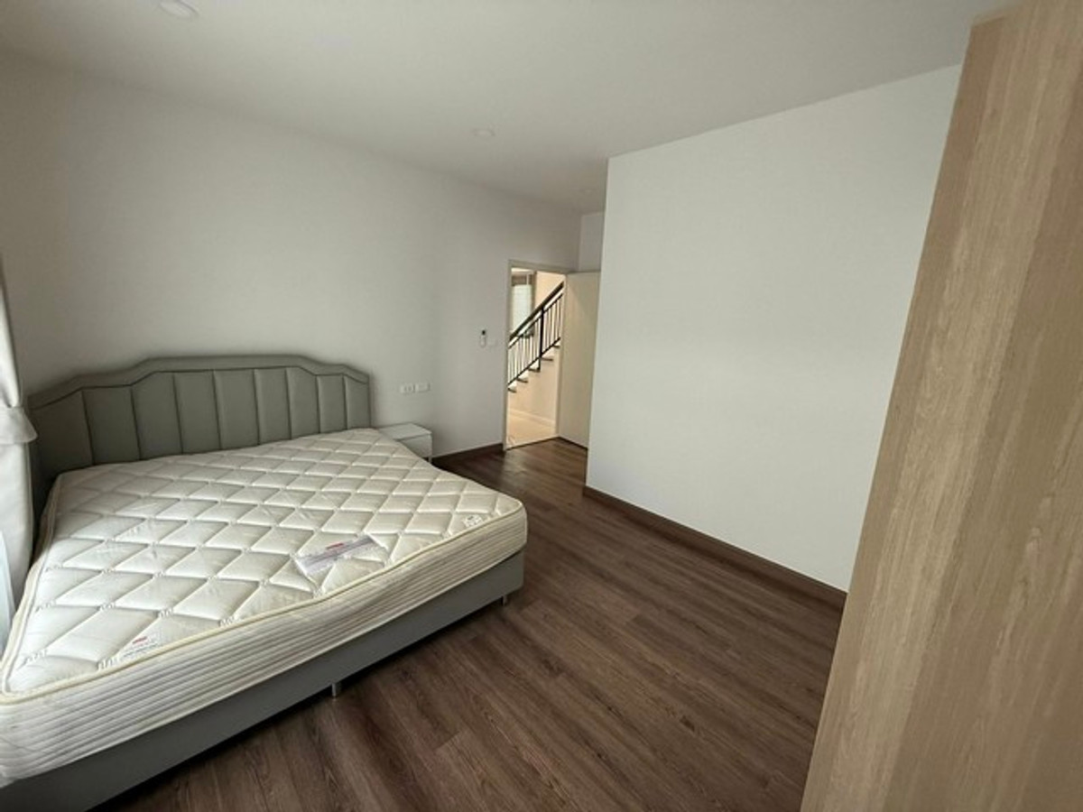 ให้เช่าบ้านบางนา แบริ่ง ลาซาล : HR3309ให้เช่าบ้านเดี่ยวหลังใหญ่ที่สุดในโครงการ – Britania บางนา-ศรีวารีแปลงมุม ติดสวนส่วนกลาง (Greenery View) | พื้นที่ 255 ตร.ม. พร้อมอยู่ & ครบวงจรที่สุด