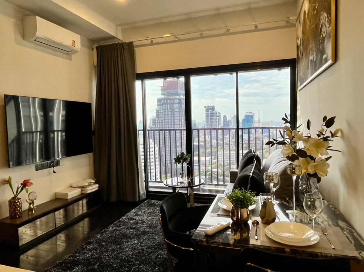 For RentCondoSukhumvit, Asoke, Thonglor : 🏙️ Condo for rent, Park Origin Thonglor (Park Origin Thonglor), luxury condo in the heart of Thonglor, beautiful view, high floor, ready to move in.