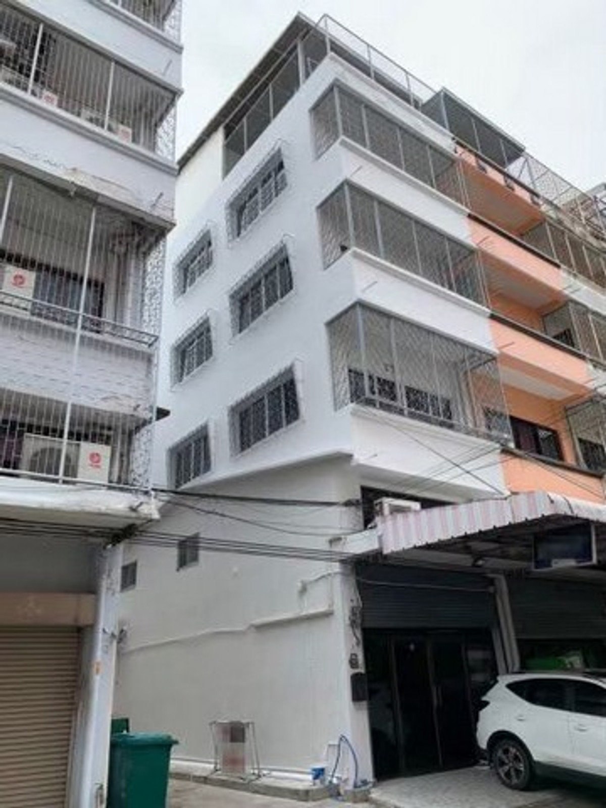 ให้เช่าอาคารพาณิชย์สาทร นราธิวาส : HR3301ให้เช่าอาคารพาณิชย์ 5 ชั้นครึ่ง รีโนเวทใหม่ ใจกลางสาทรซอยเจริญราษฎร์ 3 เชื่อมต่อสาทร-นราธิวาส