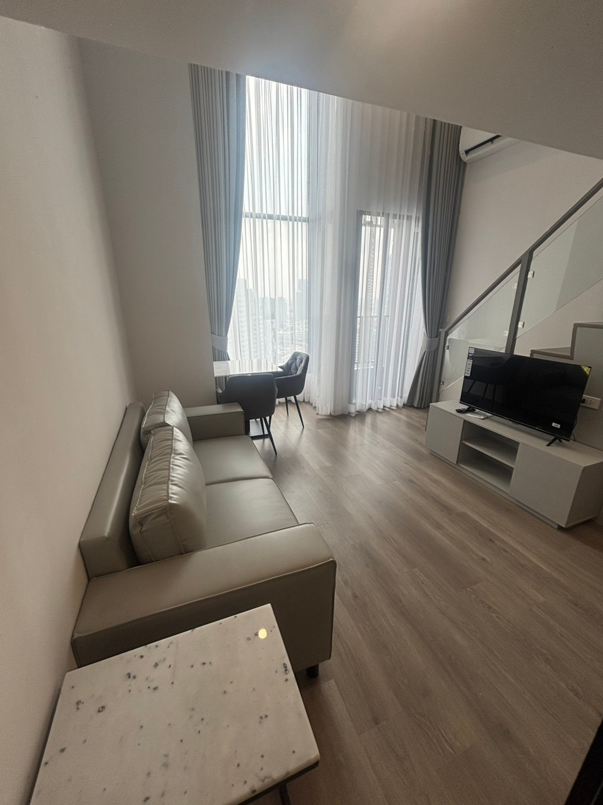 ให้เช่าคอนโดอ่อนนุช อุดมสุข : 🌇 KnightsBridge Space Rama 4 | ห้องสวย วิวเมืองสุดปัง เพดานสูงโปร่ง