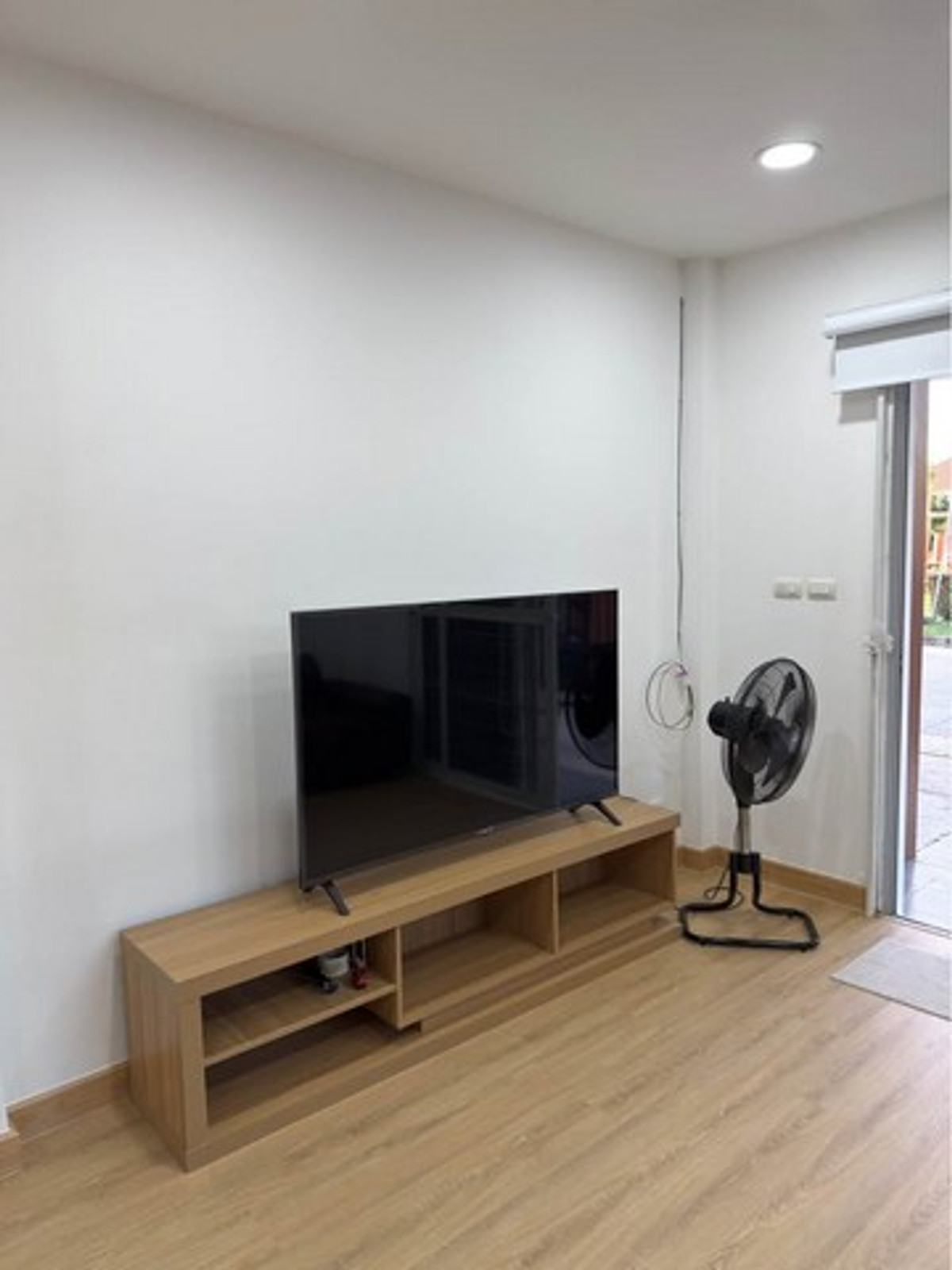 For RentHouseLadkrabang, Suwannaphum Airport : HR3306 Large 2-story detached house for rent, Atoll Maldives Palm Bangna-Wongwaen project, in front of the house, not next to anyone (Private Zone) | Just 3 minutes to Mega Bangna.