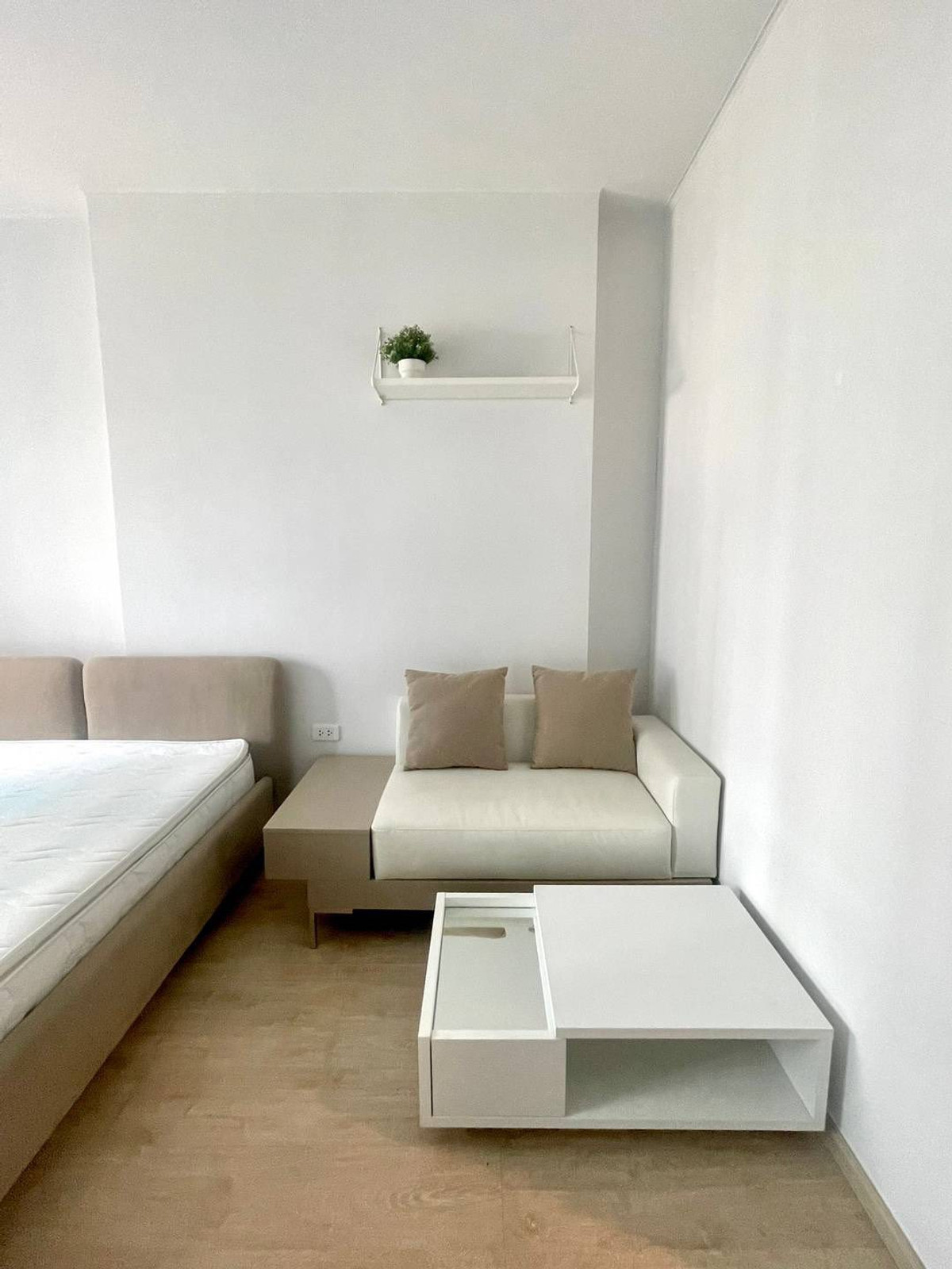For RentCondoRama9, Petchburi, RCA : Urgent, special price ✨ Condo for rent near MRT Rama 9 | Ideo new rama9 | Fully furnished, ready to move in.  Surrounded by shopping areas