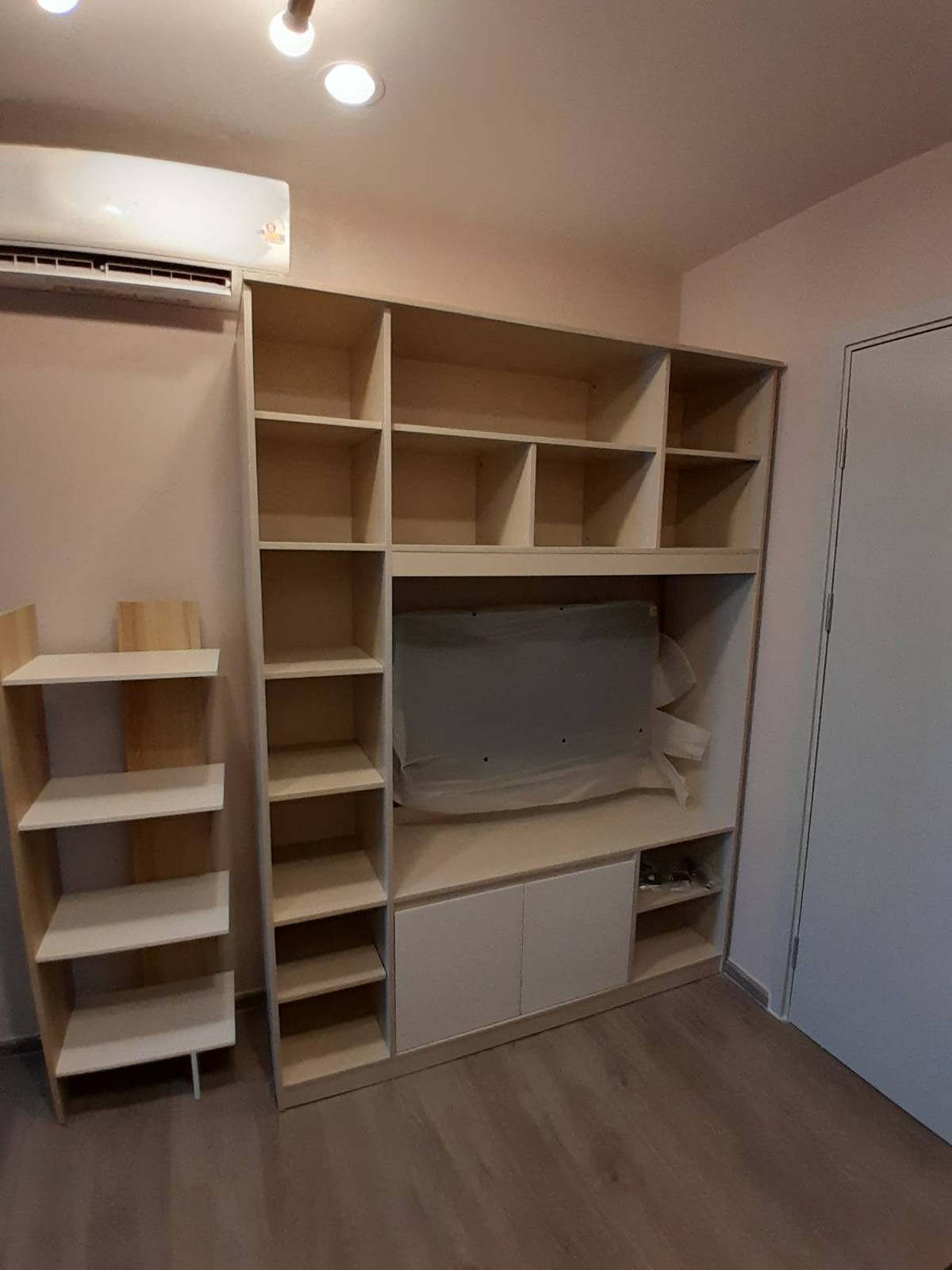 ให้เช่าคอนโดท่าพระ ตลาดพลู วุฒากาศ : ให้เช่า Regent Home Wutthakat 