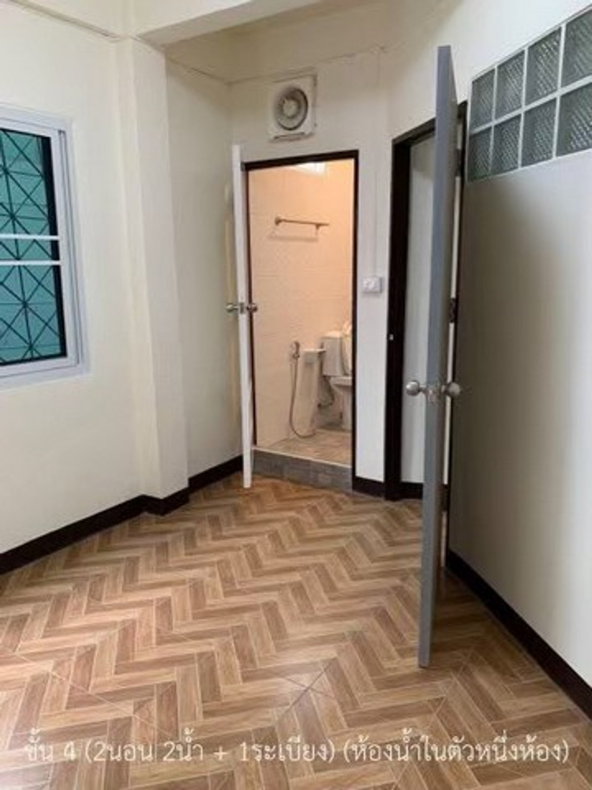 For RentShop HouseSathorn, Narathiwat : HR3301 Commercial building for rent, 5 and a half floors, newly renovated, in the heart of Sathorn, Soi Charoen Rat 3, connecting Sathorn-Narathiwat.