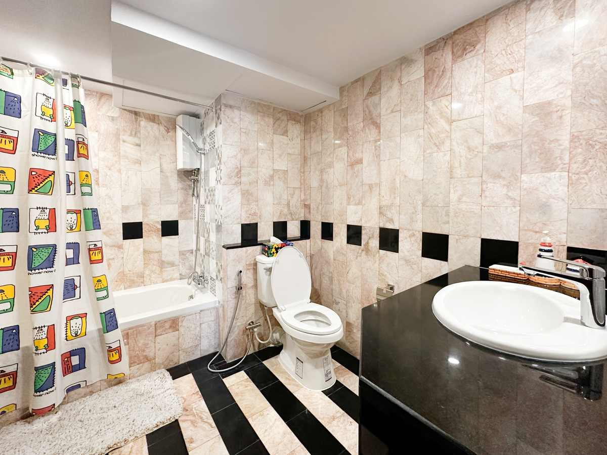 ให้เช่าคอนโดสุขุมวิท อโศก ทองหล่อ : Supalai Place Sukhumvit 39 - 2BR - 150sqm.