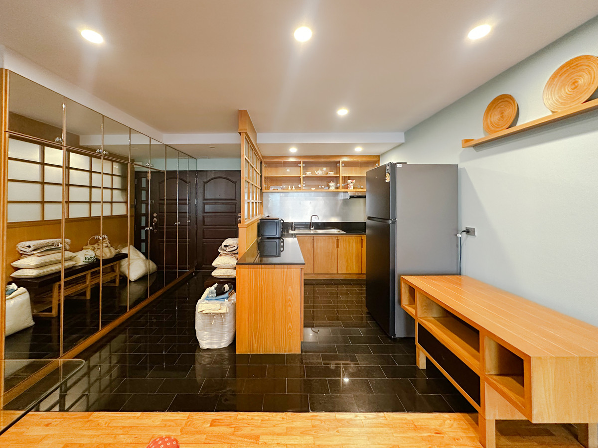 ให้เช่าคอนโดสุขุมวิท อโศก ทองหล่อ : Supalai Place Sukhumvit 39 - 2BR - 150sqm.