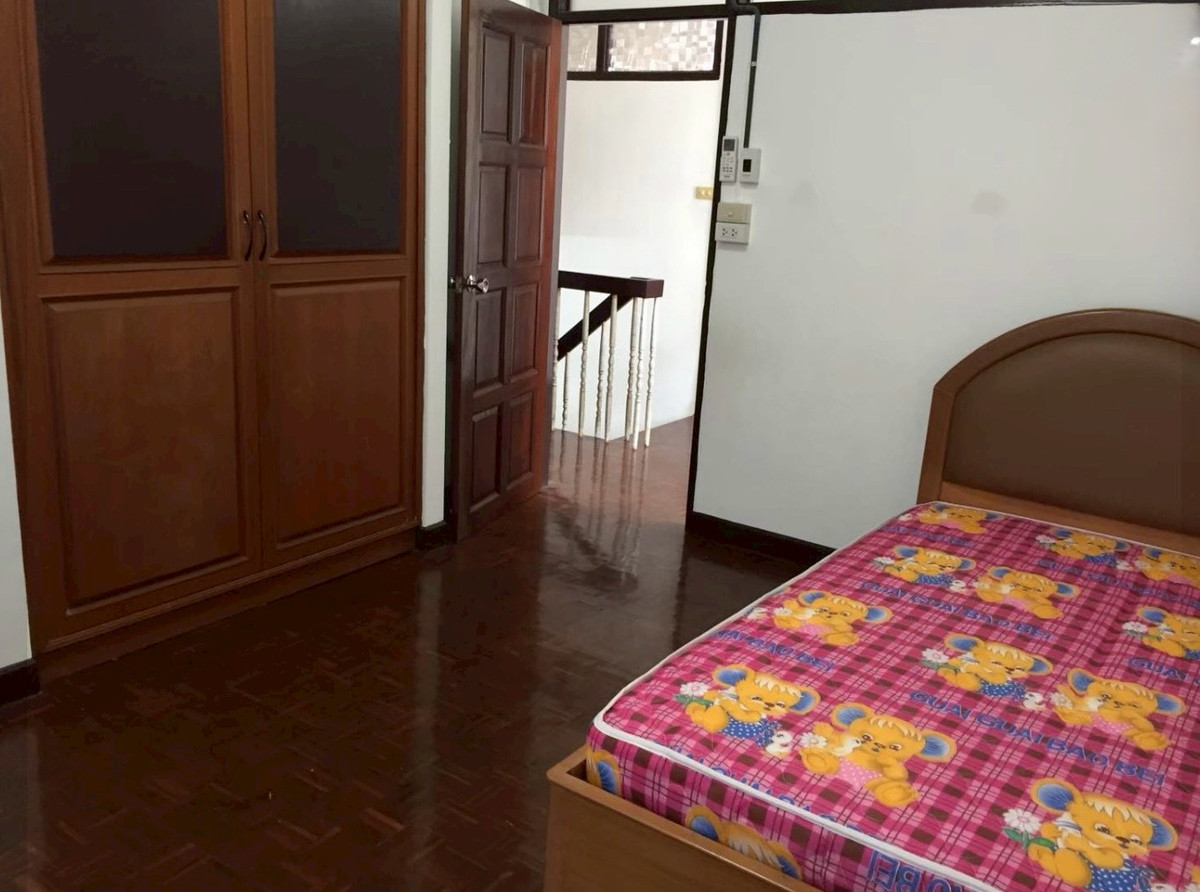 For SaleHouseSukhumvit, Asoke, Thonglor : LTH13462 – Good price house, classic style, can be renovated in many styles | House for Sale | Classic House Ready to Renovate |Sukhumvit 93 | 240 sqm | 3 Beds 3 Baths | 5.5 MB | Near BTS Bangchak | House for sale Sukhumvit 93