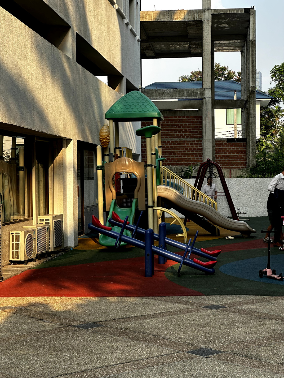 ให้เช่าคอนโดสุขุมวิท อโศก ทองหล่อ : Supalai Place Sukhumvit 39 - 2BR - 150sqm.