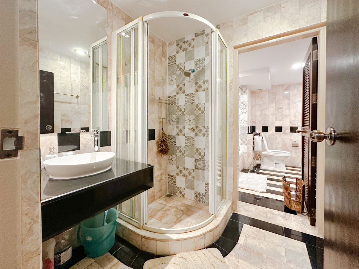 ให้เช่าคอนโดสุขุมวิท อโศก ทองหล่อ : Supalai Place Sukhumvit 39 - 2BR - 150sqm.