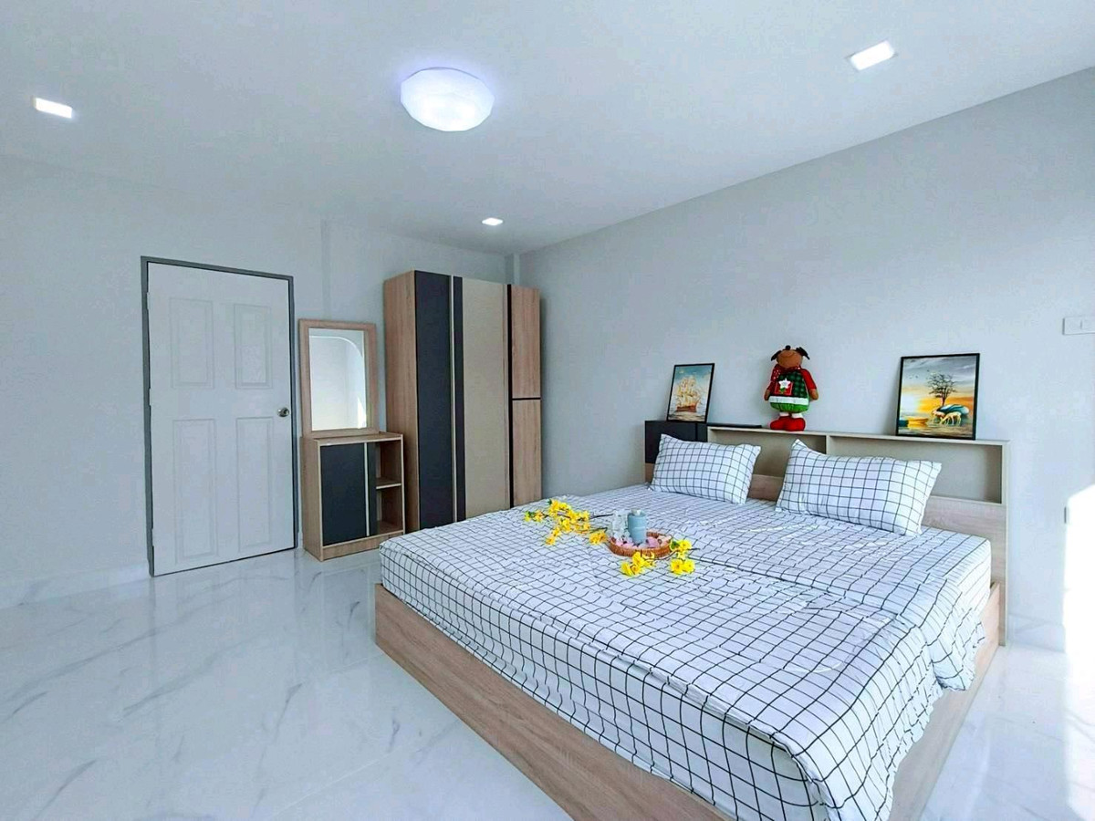 ขายทาวน์โฮมมีนบุรี-ร่มเกล้า : ขายทาวน์เฮ้าส์ 2 ชั้น หมู่บ้านพูนสินธานี 3 เคหะร่มเกล้า 64 รถไฟฟ้าสายสีส้ม-แยกมิสทีน ตลาดสดร่มเกล้า
ม.เทคโนโลยีพระจอมเกล้าเจ้าคุณทหาร ม.หัวเฉียว สนามบินสุวรรณภูมิ นิคมอุตสาหกรรมลาดกระบัง ตลาดหัวตะเข้  Airport Link