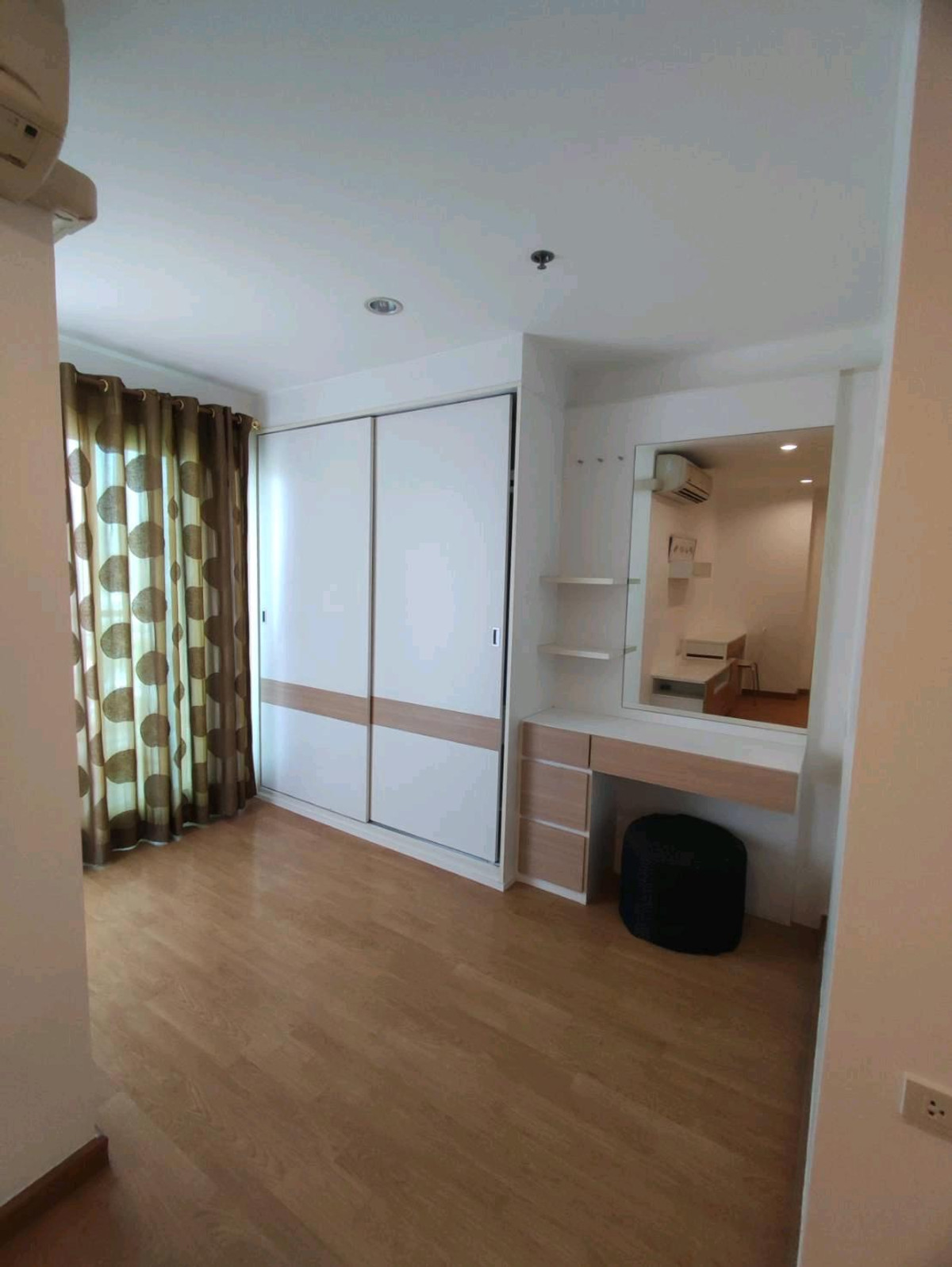 ขายคอนโดบางซื่อ วงศ์สว่าง เตาปูน : ปล่อยขายด่วน ห้องสวย สภาพดี 2 นอน 2 น้ำ ยูดีไลท์แอท บางซื่อ