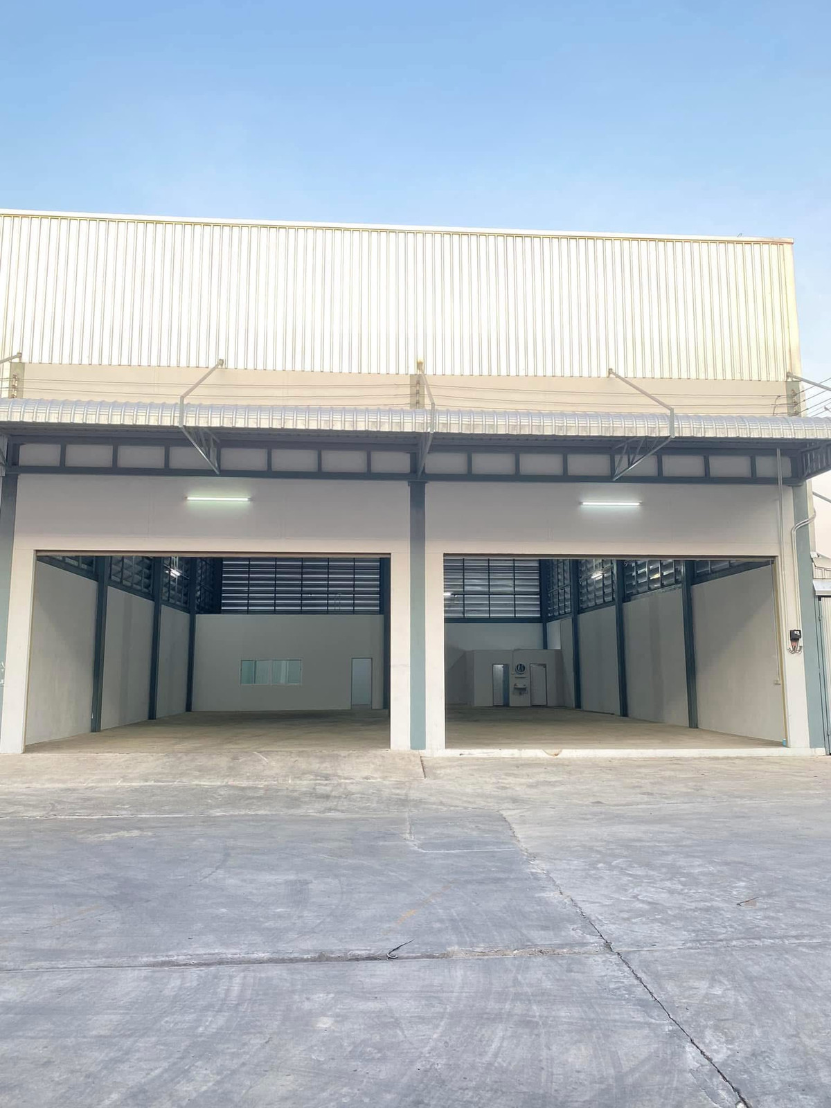 ให้เช่าโกดังเอกชัย บางบอน : ให้เช่าโกดัง คลังสินค้า/โรงงาน พื้นที่ใช้สอย 660 ตารางเมตร ทำเล เอกชัยบางบอน  