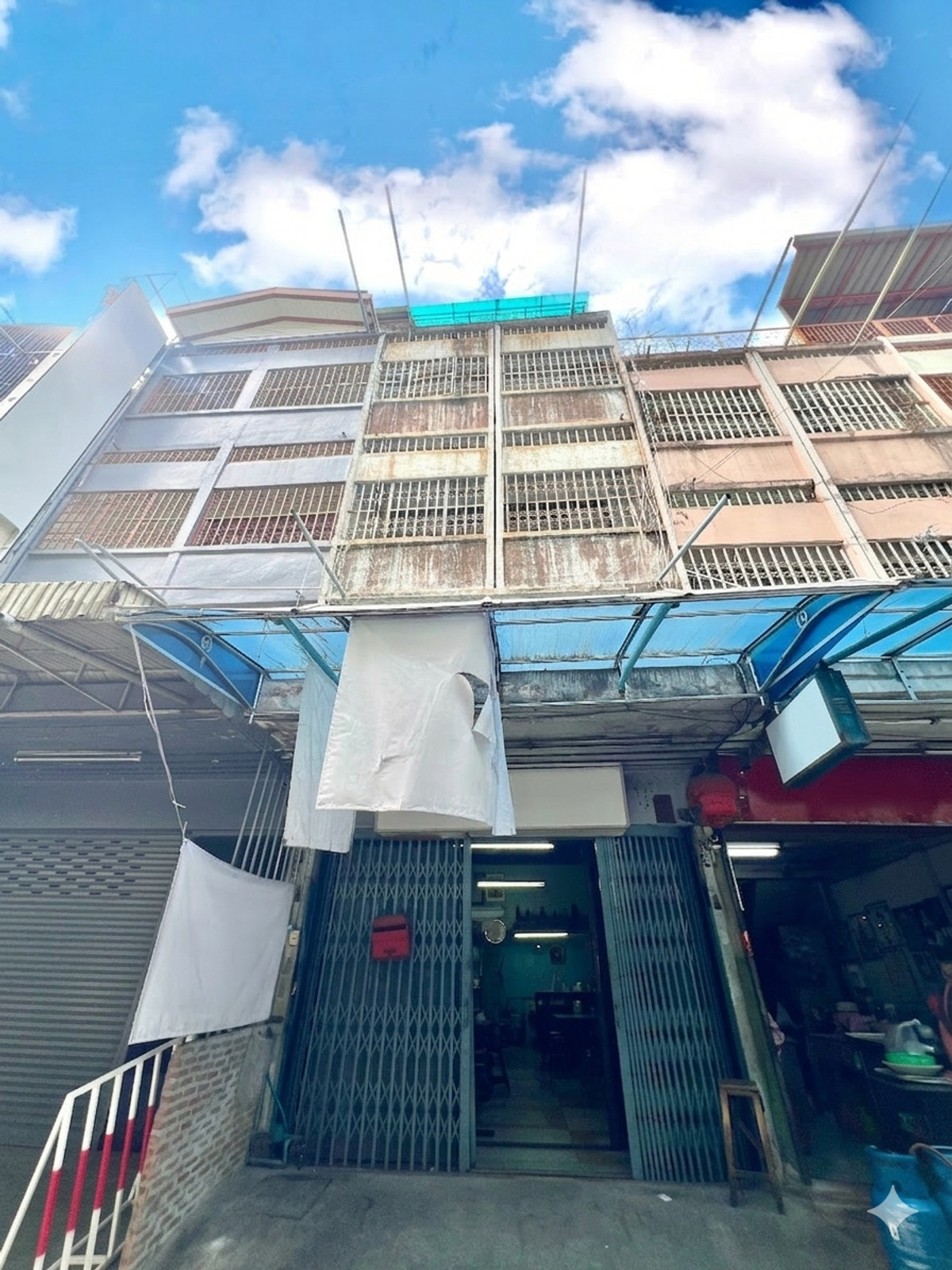 ขายทาวน์โฮมบางซื่อ วงศ์สว่าง เตาปูน : ทำเลดีจัด 🔥 ตึกแถวติด MRT เตาปูน 150 ม. สายลงทุนรีบเลย 📈💰อาคารพาณิชย์ กรุงเทพ - นนท์ 2 / 4 ห้องนอน (ขาย), Commercial building Bangkok - Non 2 / 4 Bedrooms (FOR SALE) BNS004