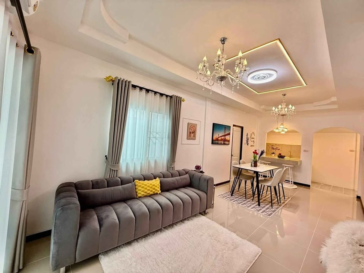 ขายบ้านพัทยา บางแสน ชลบุรี สัตหีบ : หมู่บ้าน พัทยารุ่งเรือง / 3 ห้องนอน (ขาย), Moo Baan Pattaya Rungrueng / 3 Bedrooms (FOR SALE) BEWN121