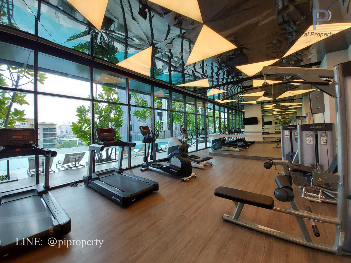 For RentCondoOnnut, Udomsuk : High floor 1 bedroom unit for rent in Whizdom Essence Sukhumvit, True Digital Park BTS Punnawithi station.