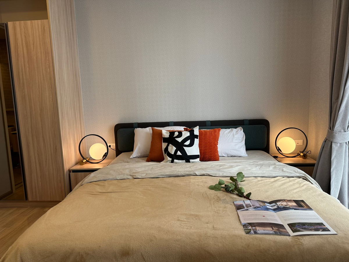 For RentCondoRatchathewi,Phayathai : For rent 3 bedrooms, 2 bathrooms, XT Phayathai.