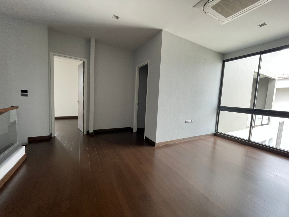 ขายบ้านบางนา แบริ่ง ลาซาล : ขายด่วน! THE ONE Signature Bangna-Rama 9 — นิยามใหม่ของ Pool Villa หรู 3 ชั้น พร้อม Multiverse ฟังก์ชันเพื่อทุกคนในครอบครัว