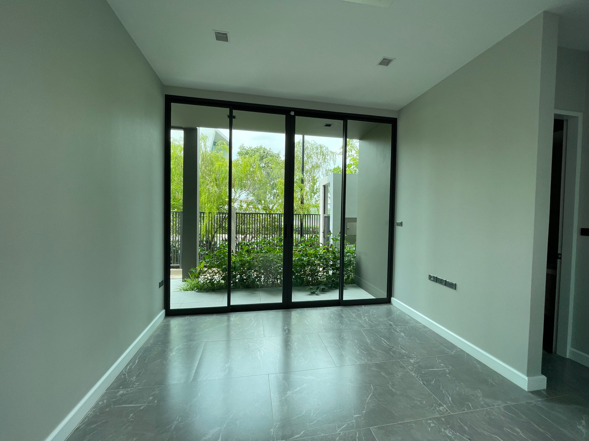 ขายบ้านบางนา แบริ่ง ลาซาล : ขายด่วน! THE ONE Signature Bangna-Rama 9 — นิยามใหม่ของ Pool Villa หรู 3 ชั้น พร้อม Multiverse ฟังก์ชันเพื่อทุกคนในครอบครัว