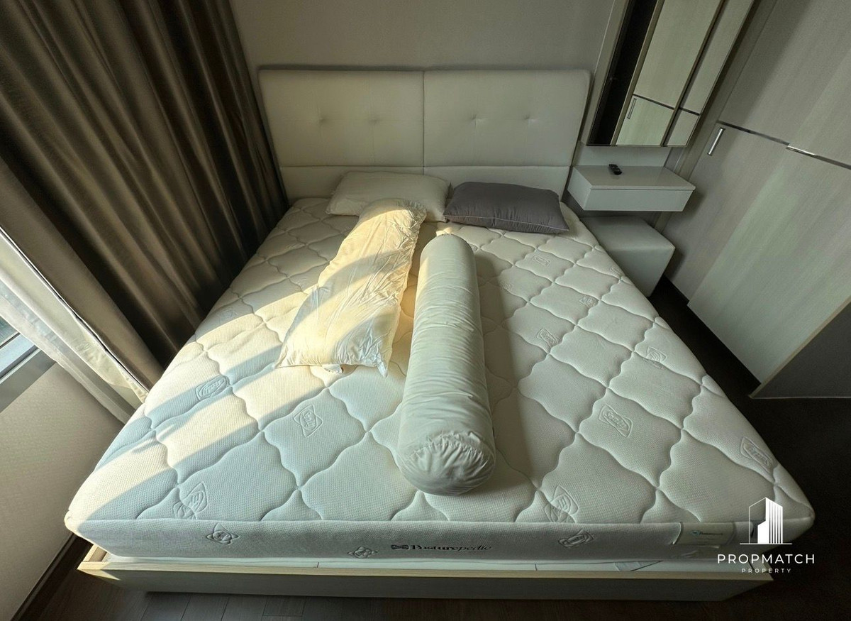 ให้เช่าคอนโดพระราม 9 เพชรบุรีตัดใหม่ RCA : นักศึกษา มศว. มาทางนี้ ว่างแล้ว Q asoke  ห้องใหญ่ 38sqm ปล่อยเช่าแค่ 22,000 เท่านั้น ติด MRT เพรชบุรี  นัดชมได้ค่ะ  064-6696546 มินนี่   เบอร์นี้แอทไลน์ได้เลยค่ะ