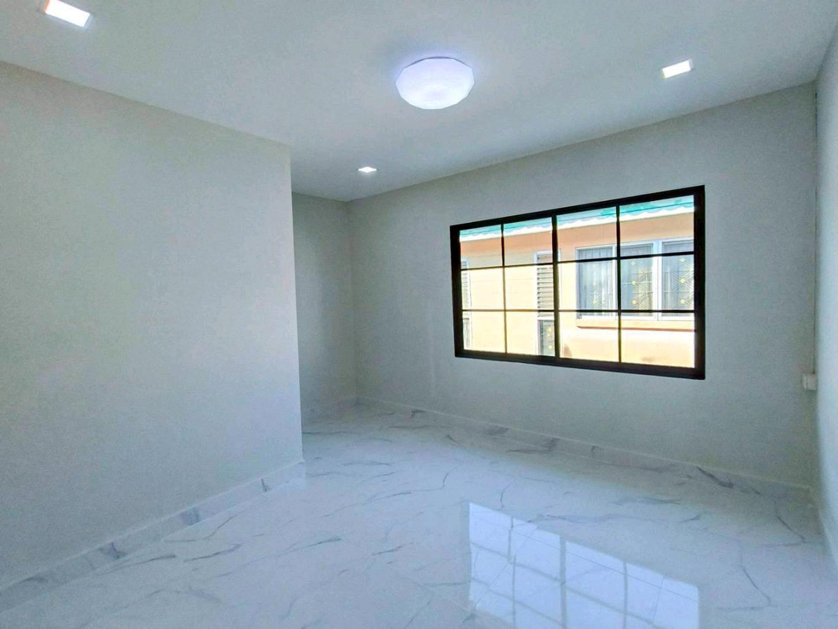 ขายทาวน์โฮมมีนบุรี-ร่มเกล้า : ขายทาวน์เฮ้าส์ 2 ชั้น หมู่บ้านพูนสินธานี 3 เคหะร่มเกล้า 64 รถไฟฟ้าสายสีส้ม-แยกมิสทีน ตลาดสดร่มเกล้า
ม.เทคโนโลยีพระจอมเกล้าเจ้าคุณทหาร ม.หัวเฉียว สนามบินสุวรรณภูมิ นิคมอุตสาหกรรมลาดกระบัง ตลาดหัวตะเข้  Airport Link