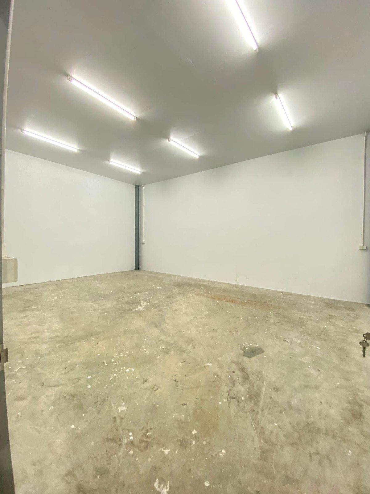 For RentWarehouseEakachai, Bang Bon : Warehouse/factory for rent Usable area 660 square meters, location Ekkachai Bang Bon.