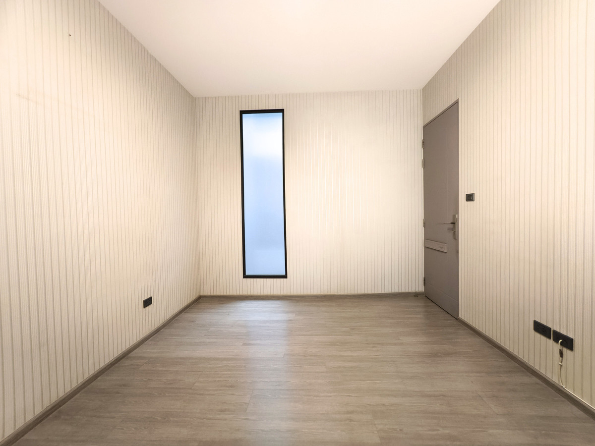 ให้เช่าทาวน์โฮมเกษตร นวมินทร์ ลาดปลาเค้า : ให้เช่า Landmark เอกมัย - รามอินทรา 33.2ตร.ว. 12.5 ล้านบาท ทาวน์โฮมหรู ติดสวน สายไฟลงใต้ดิน 3ห้องนอน 4ห้องน้ำ ใกล้ทางด่วนและรถไฟฟ้า