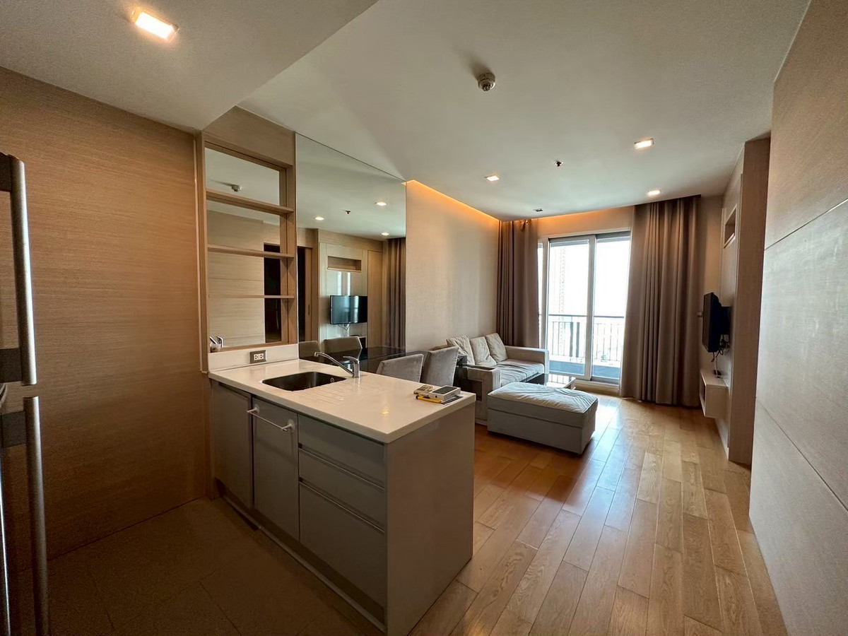 For RentCondoRama9, Petchburi, RCA : For Rent: The Address Asoke