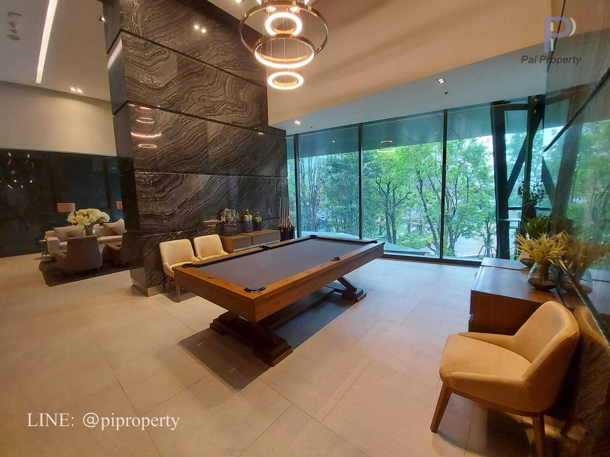 For RentCondoOnnut, Udomsuk : High floor 1 bedroom unit for rent in Whizdom Essence Sukhumvit, True Digital Park BTS Punnawithi station.