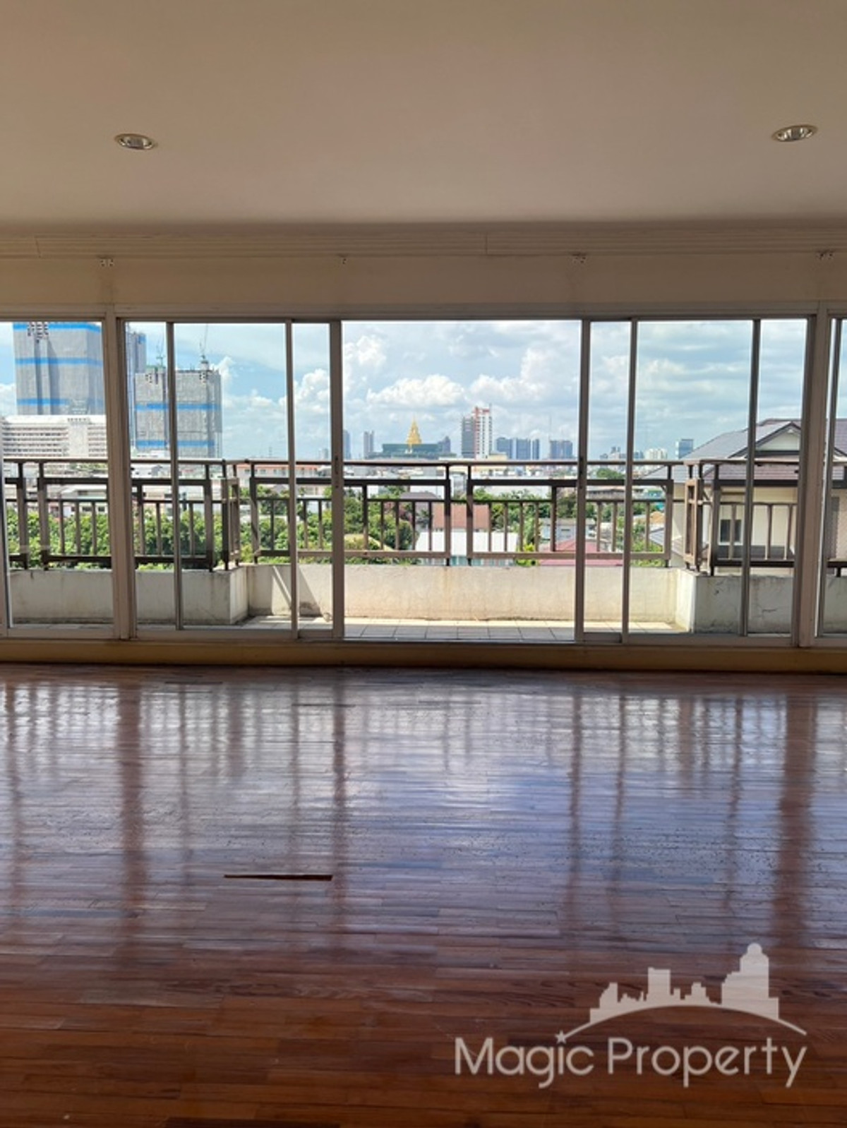 ขายคอนโดพระราม 8 สามเสน ราชวัตร : ขายเพนท์เฮ้าส์ 9 ห้องนอน ใน บ้านสวนสุโขทัย คอนโดมิเนียม ถนนสุโขทัย แขวงดุสิต เขตดุสิต กรุงเทพมหานคร