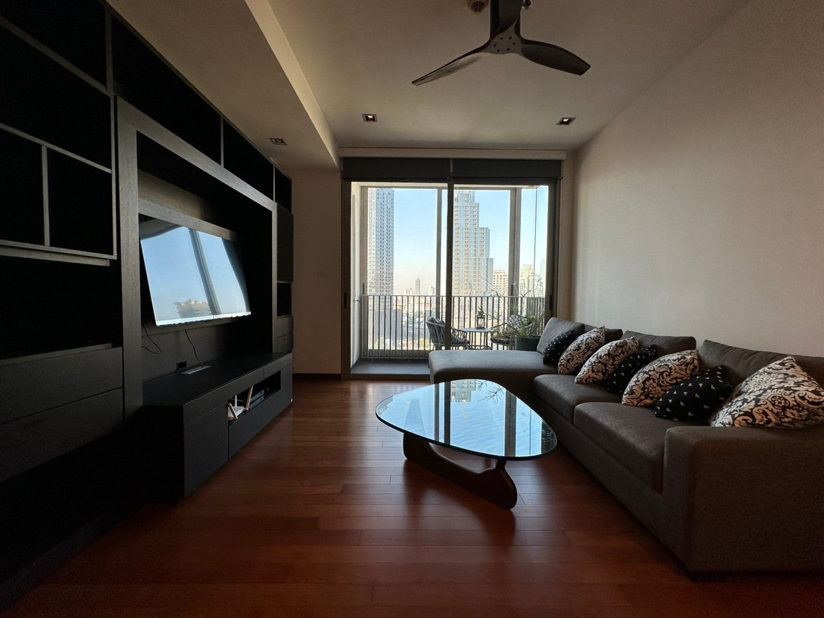 For RentCondoSukhumvit, Asoke, Thonglor : Rent 2 bedrooms, 2 bathrooms, Ashton Morph 38.