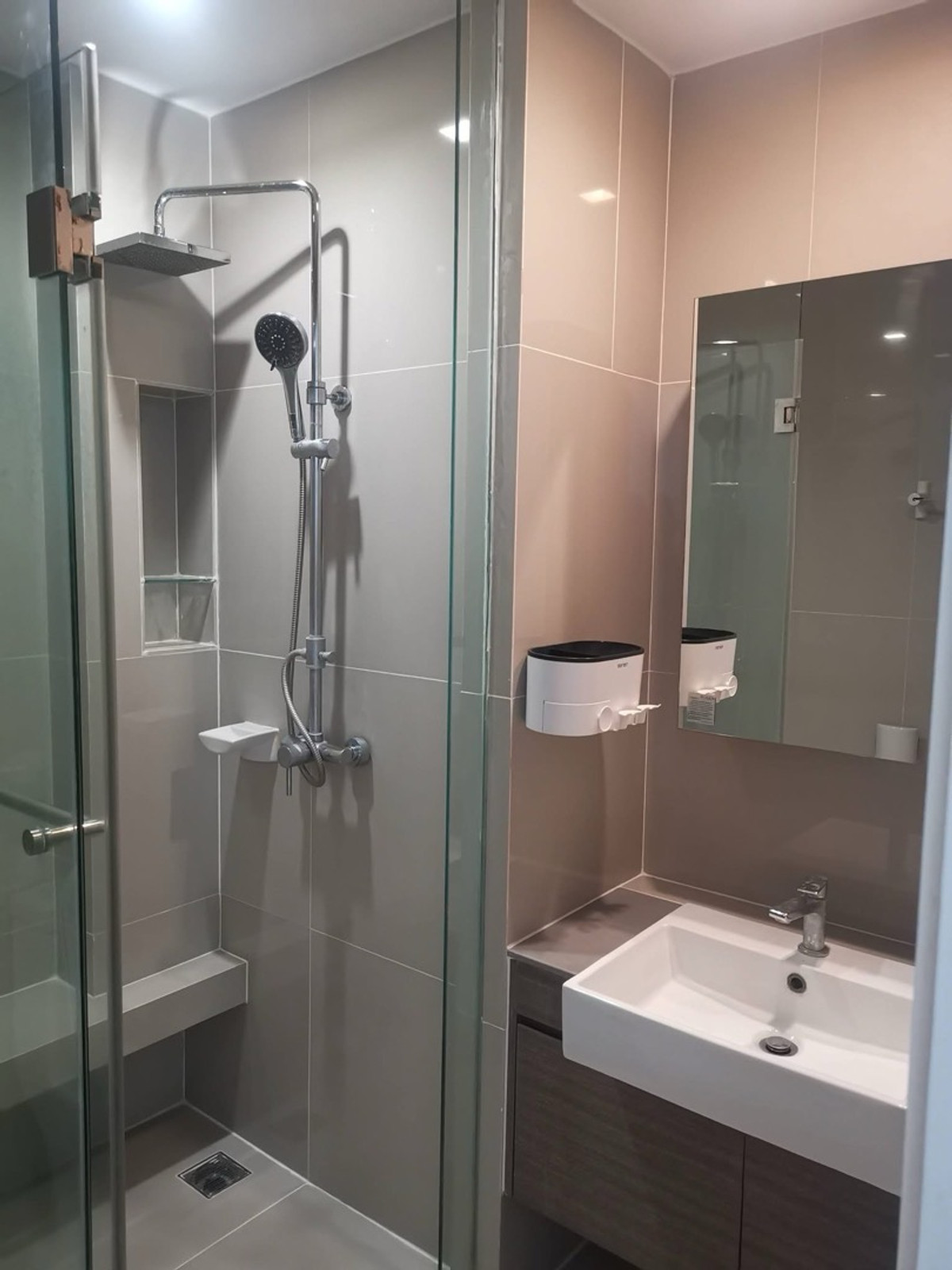 For RentCondoRatchadapisek, Huaikwang, Suttisan : #R9629 🎉 130369 Condo for rent Quinn Condo Ratchada17