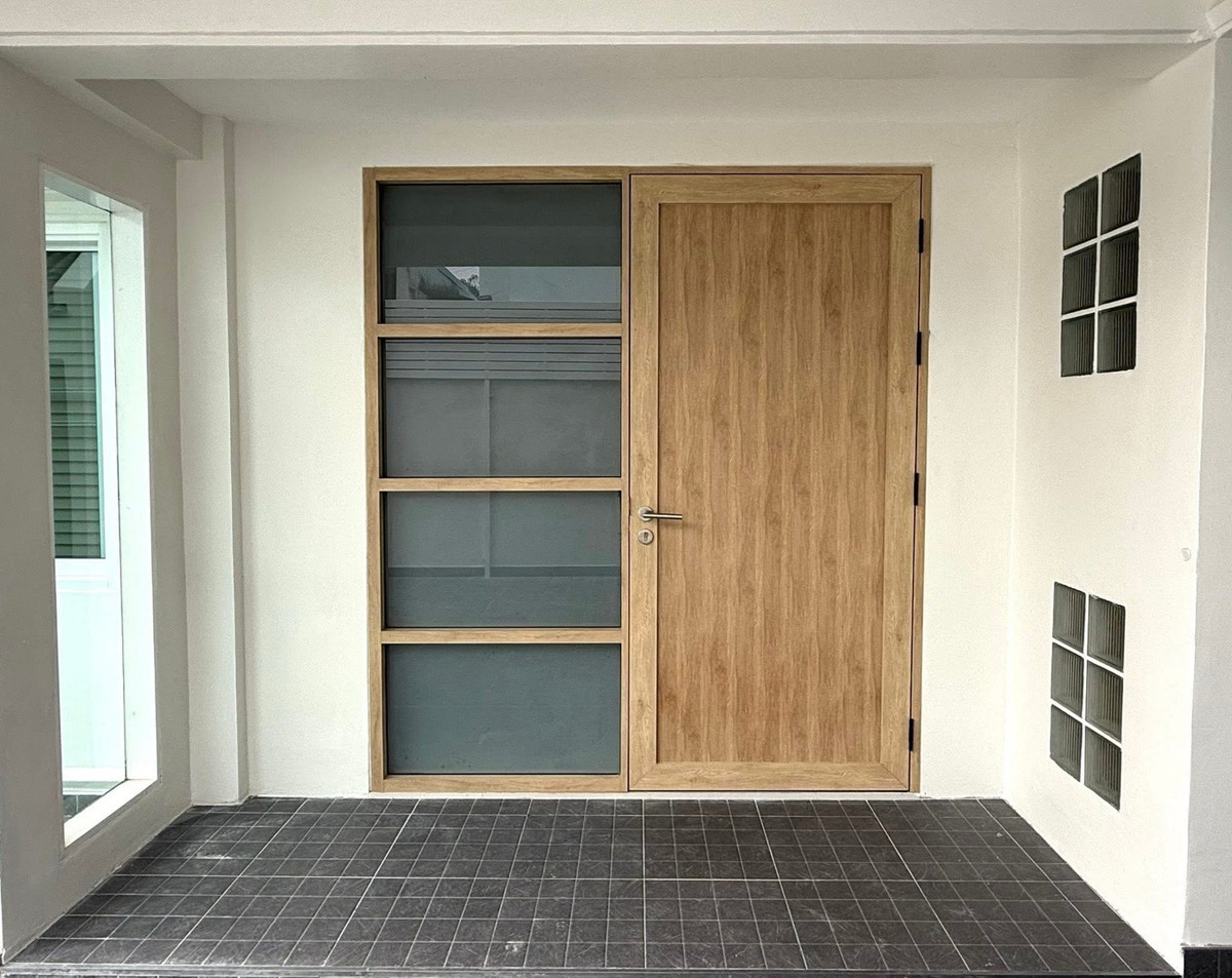 For RentHouseRamkhamhaeng, Hua Mak : 🏠Newly renovated single house, Ramkhamhaeng Hua Mak 9, for rent, 4 bedrooms, 5 bathrooms, near Samitivej Srinakarin Hospital, Wellington College🔆