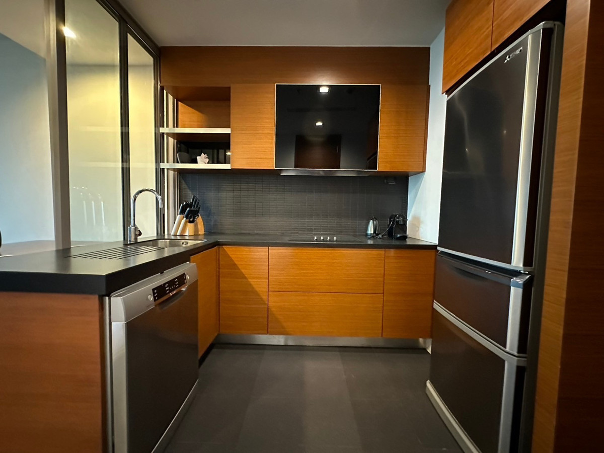 For RentCondoSukhumvit, Asoke, Thonglor : Rent 2 bedrooms, 2 bathrooms, Ashton Morph 38.