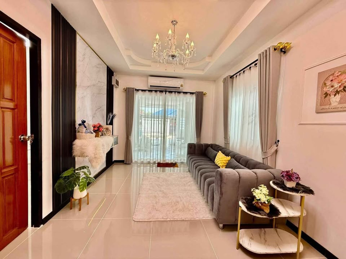 ขายบ้านพัทยา บางแสน ชลบุรี สัตหีบ : หมู่บ้าน พัทยารุ่งเรือง / 3 ห้องนอน (ขาย), Moo Baan Pattaya Rungrueng / 3 Bedrooms (FOR SALE) BEWN121