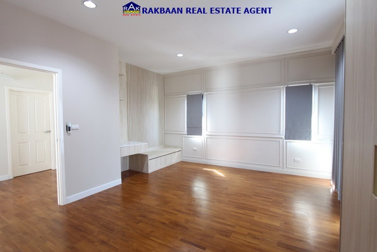 ขายบ้านนวมินทร์ รามอินทรา : ขายบ้านใกล้แฟชั่นไอส์แลนด์ เสนาพาร์ควิลล์ 46.1 ตร.ว. 3 นอน 3 ห้องน้ำ ตกแต่งครบ สวย พร้อมผู้เช่า 35,000บาท ต่อเดือน