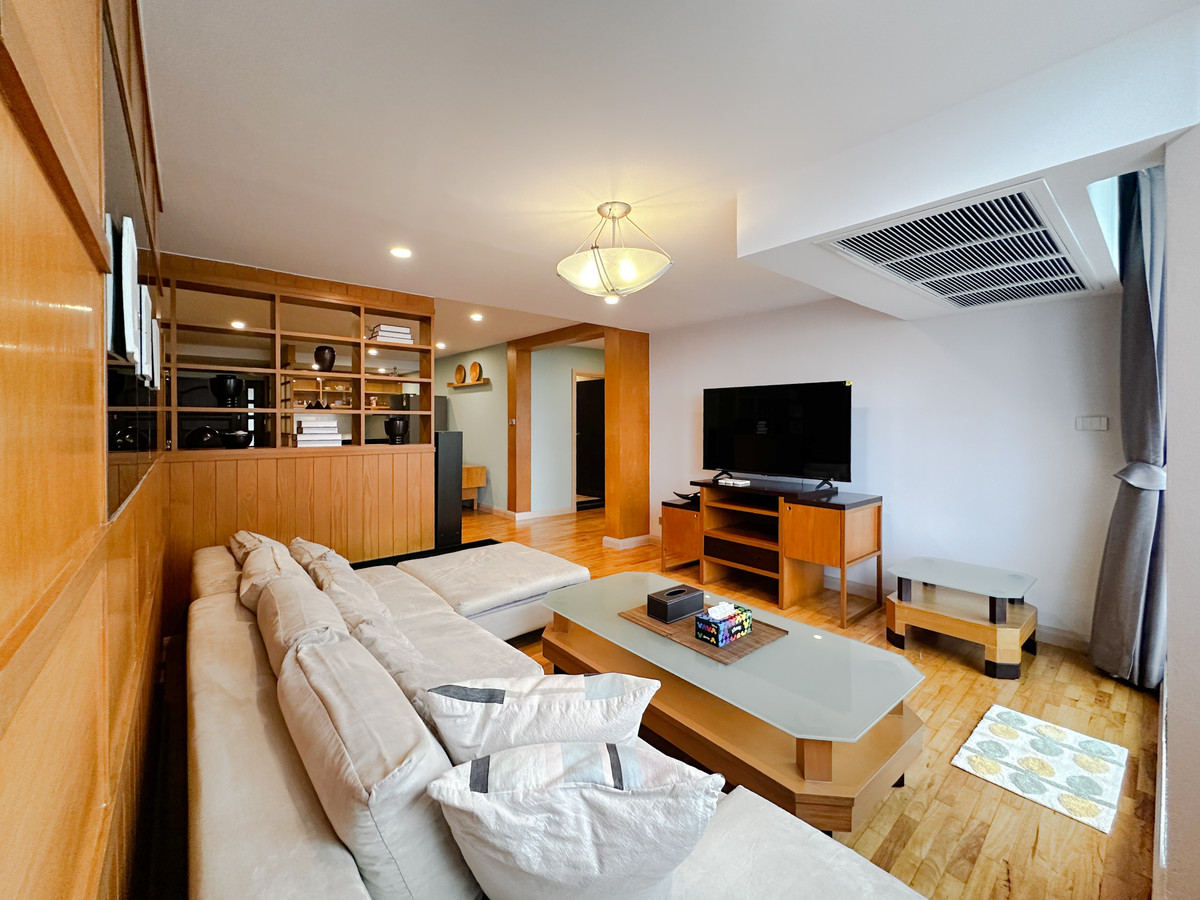ให้เช่าคอนโดสุขุมวิท อโศก ทองหล่อ : Supalai Place Sukhumvit 39 - 2BR - 150sqm.