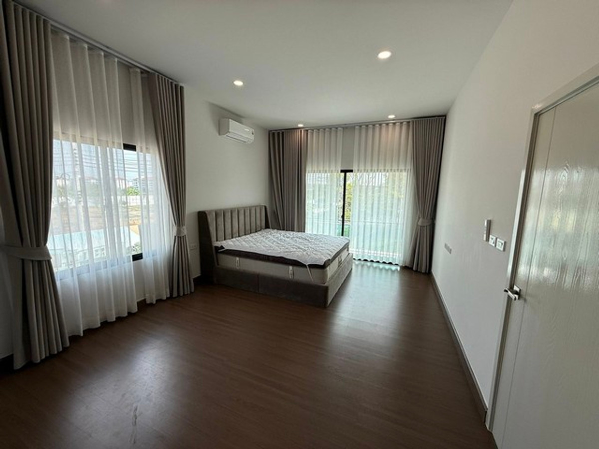 ให้เช่าบ้านบางนา แบริ่ง ลาซาล : HR3309ให้เช่าบ้านเดี่ยวหลังใหญ่ที่สุดในโครงการ – Britania บางนา-ศรีวารีแปลงมุม ติดสวนส่วนกลาง (Greenery View) | พื้นที่ 255 ตร.ม. พร้อมอยู่ & ครบวงจรที่สุด