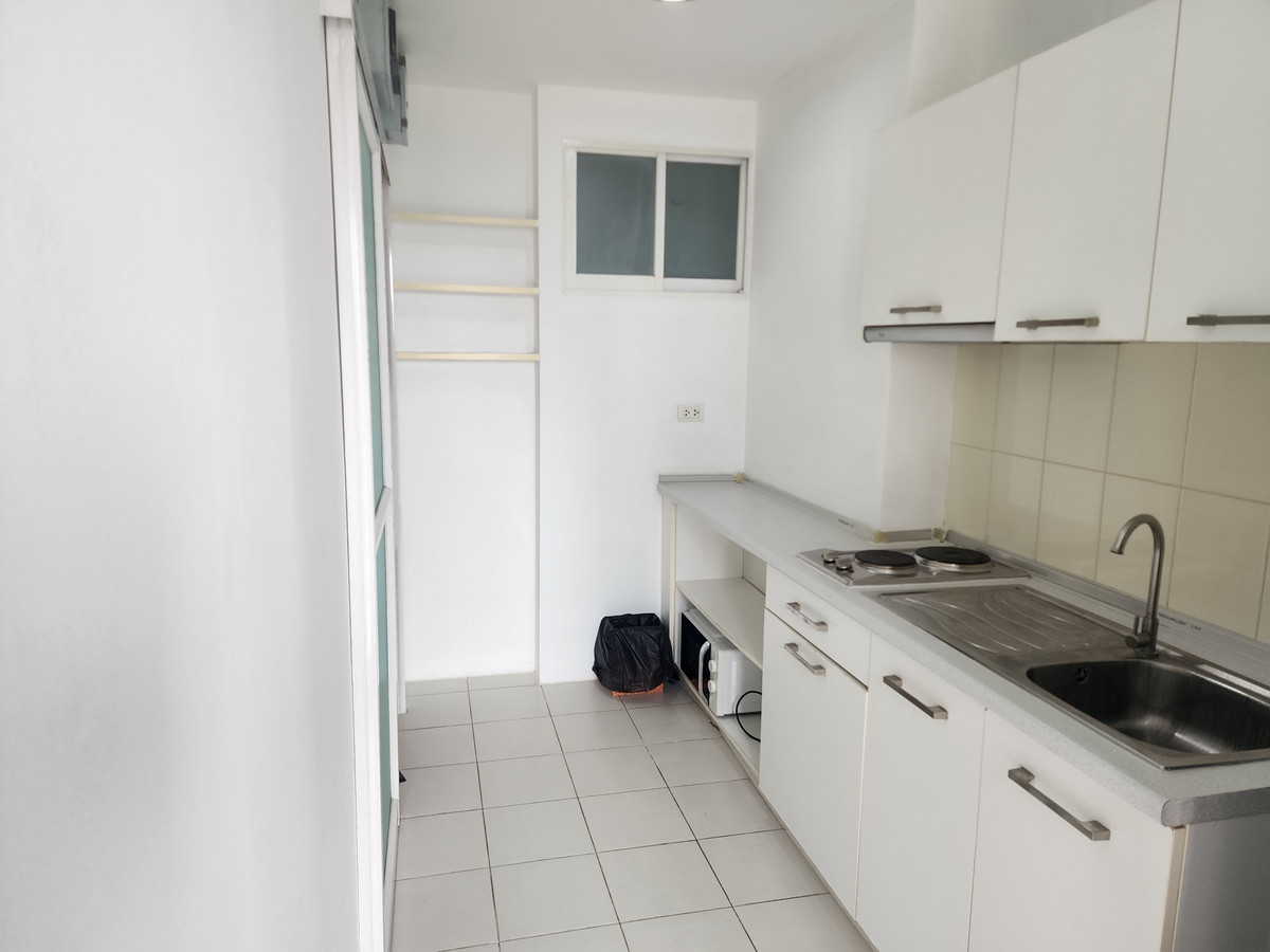 For RentCondoSathorn, Narathiwat : 💥CP-10422💥Life @ Sathorn 10👉Line : @accessliving