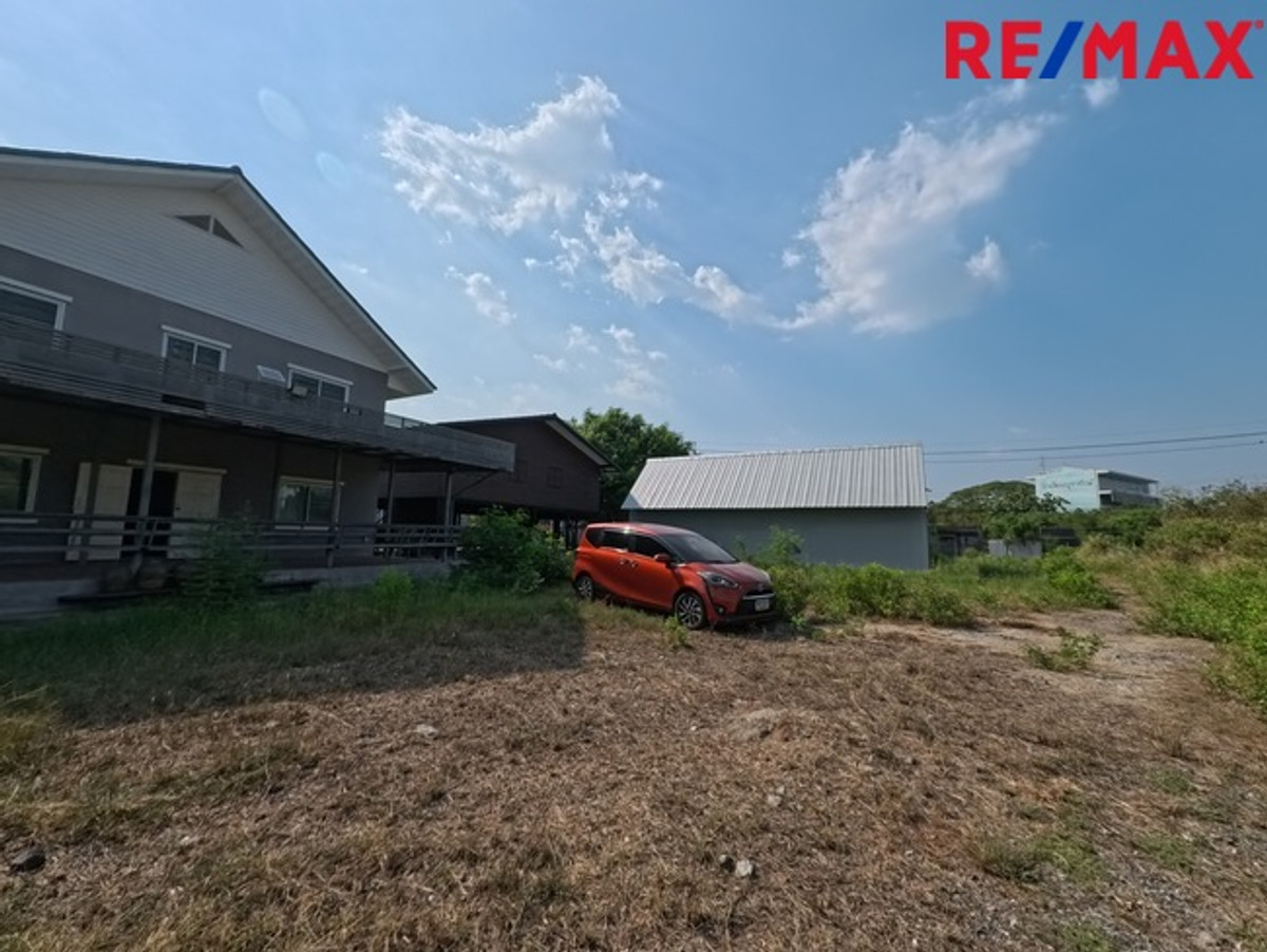 ขายที่ดินสมุทรปราการ สำโรง : ขายที่ดิน 4-1-67 ไร่ (1,767 ตร.ว.) ซอยเทศบาล 23 (กันตะบุตร) สุขุมวิท–สมุทรปราการ ใกล้ BTS โรงเรียนนายเรือ 800 เมตร | ราคา 54,000 บ./ตร.ว.