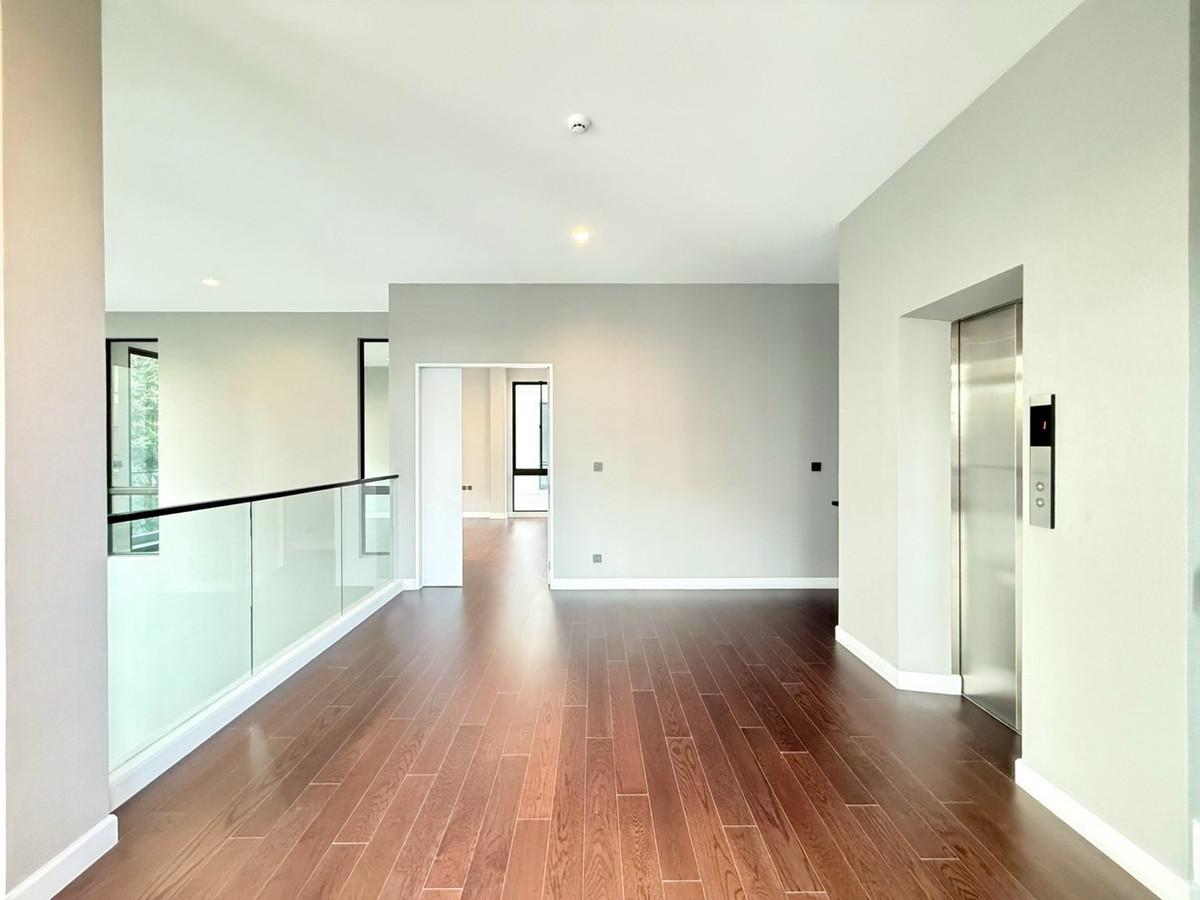 For SaleHousePhutthamonthon, Salaya : Special Price🔥 Grand Bangkok Boulevard Pinklao-Borom | Corner plot