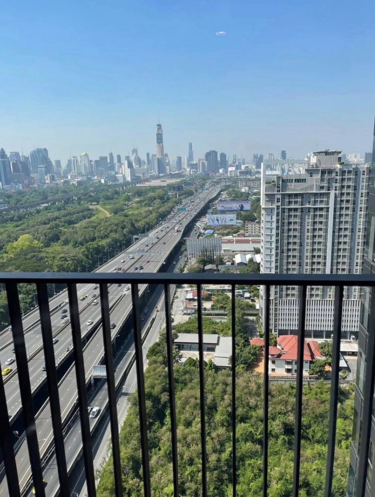 ให้เช่าคอนโดพระราม 9 เพชรบุรีตัดใหม่ RCA : #R9625 🎉 130369  ให้เช่าคอนโด Life Asoke Hype (รหัสเดิม S979)